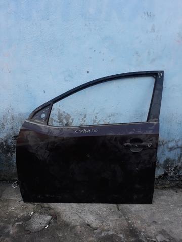Porta esquerda Cerato 2012