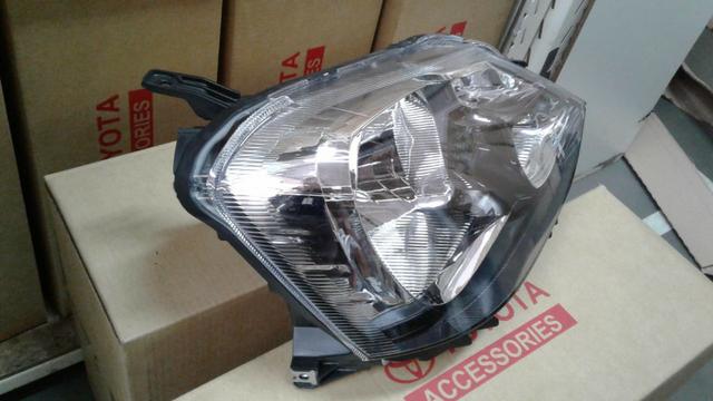 Farol Dianteiro Direito Etios Hatch - Foto 3