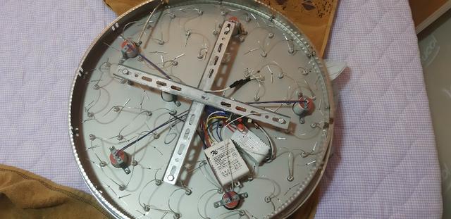 Lustre Redondo de Pequenas folhas de Vidros - Foto 4