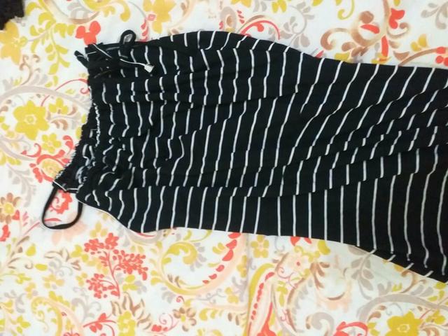 Vendo este vestido Ele estica e creio q veste até ao G - Foto 5