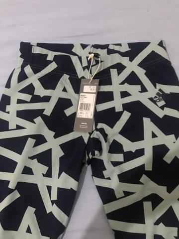 Calça adidas