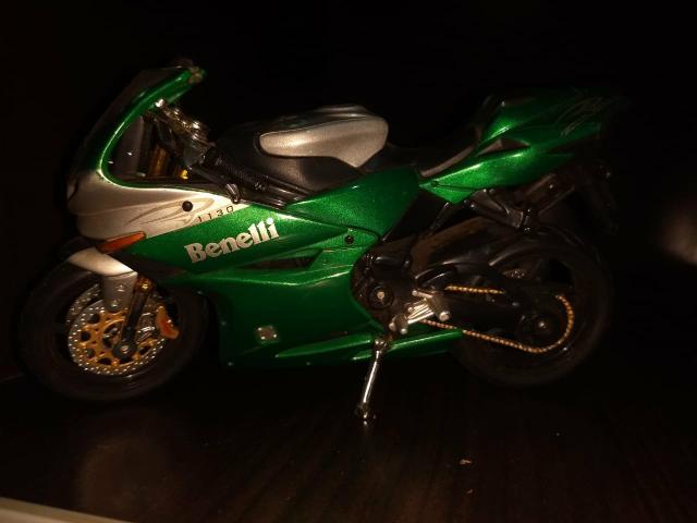 Moto em miniatura Maisto - Foto 5