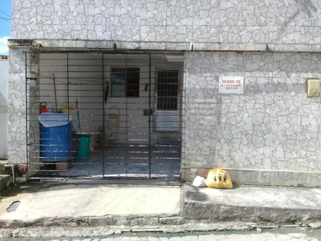 Vende-se ou troca está casa q fica localizado no ibura.so aceito troca em Jardim piedade