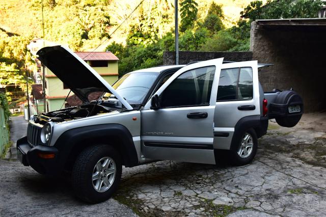 Vendo Jeep Cherokee Sport 2002/03 - Foto 3