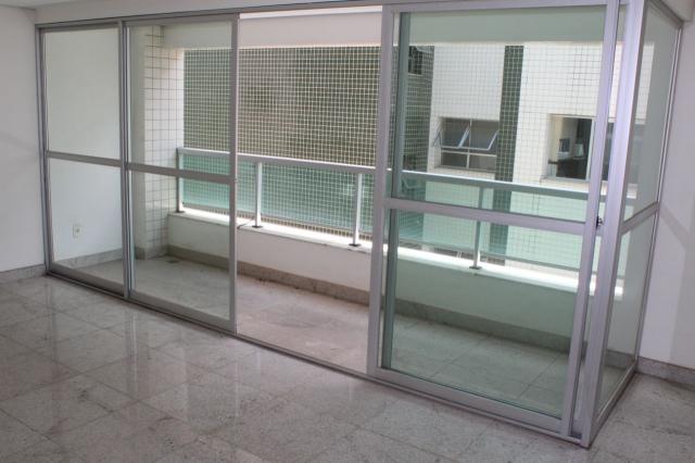 Oportunidade - apto. 4 quartos, ampla sala de estar, varanda, 2 vagas, elevador e ótima lo - Foto 2