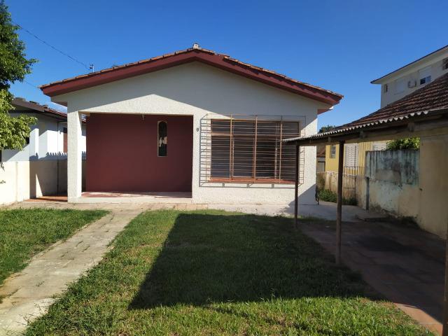 Casa pra alugar com 03 quartos - contrato de 12 meses