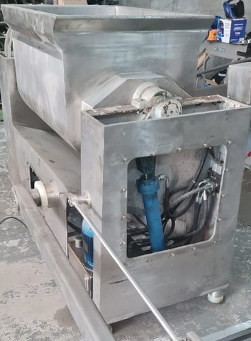 Misturadora de Carne  Modelo Risco para Frigorifico   400 litros 