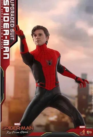 ACTION FIGURE HOMEM ARANHA UPGRADED SUIT 1:6 HOT TOYS