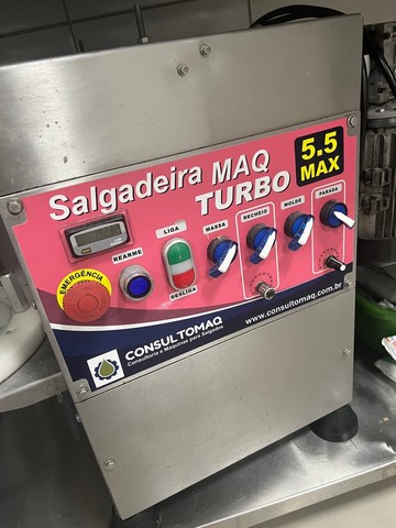 Máquina de salgado 