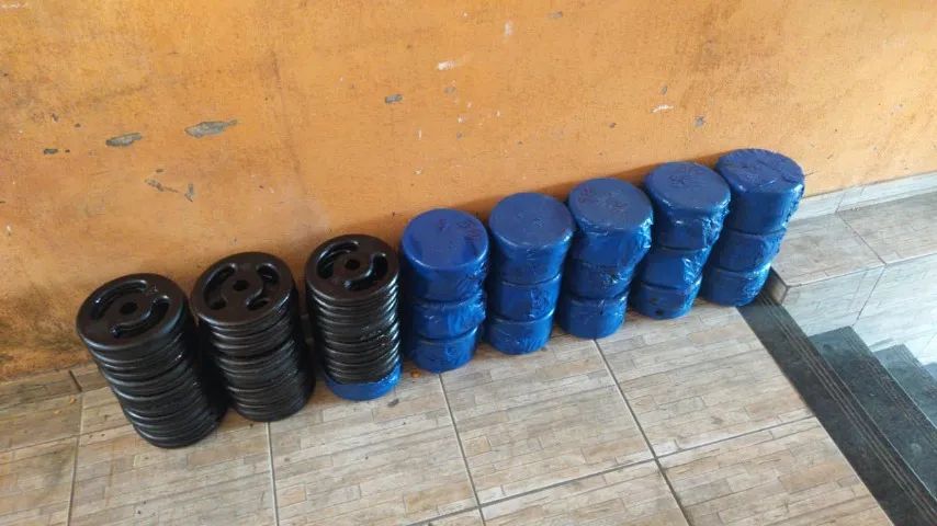 Anilha Vazada Pintada 20, 15, 10, 5, 4, 3, 2 e 1kg, Pronta entrega! Valor 10,00 o quilo. - Foto 4