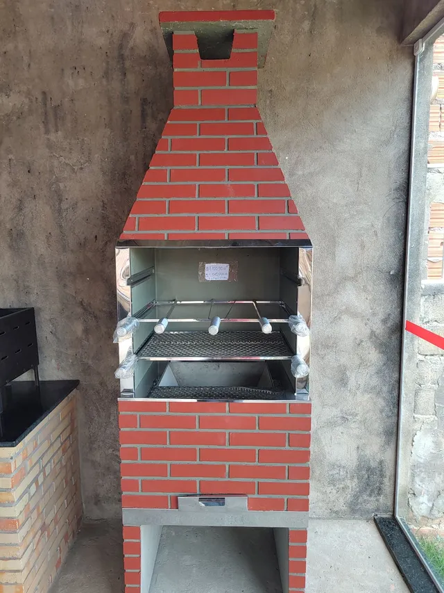 PROMOÇÃO: Vendo Churrasqueiras completa e com assessórios