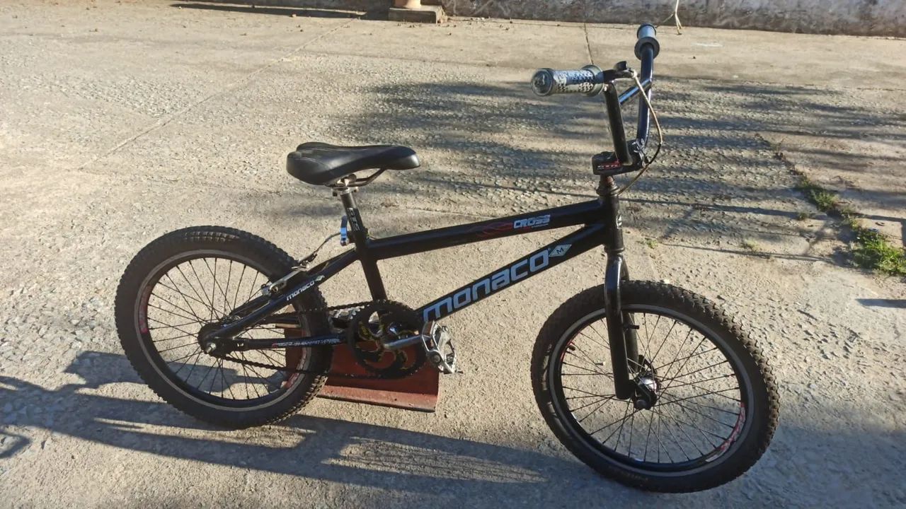 Bicicleta Monaco Cross