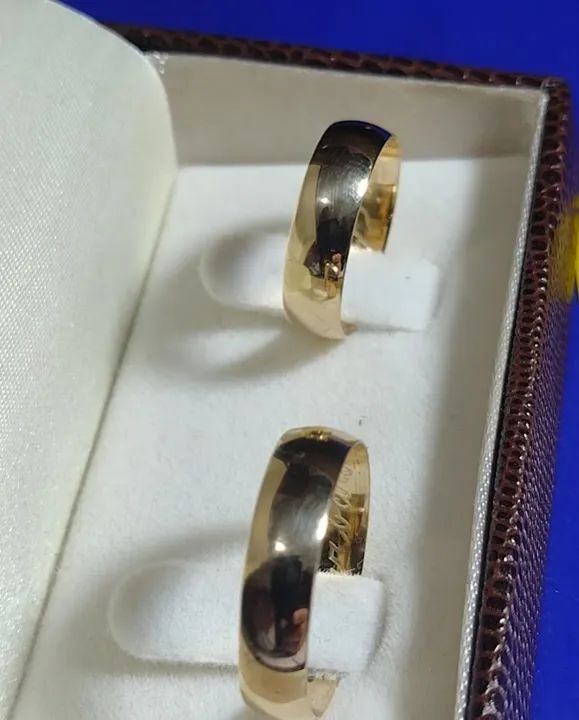 Alianças 4 mm Larga 4.50 Gramas Maciça Ouro 18 Kilates - Foto 6