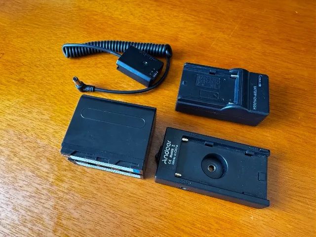 Kit Bateria Extra Gigante para Câmera Sony (Sei que funciona na ZV-E10)