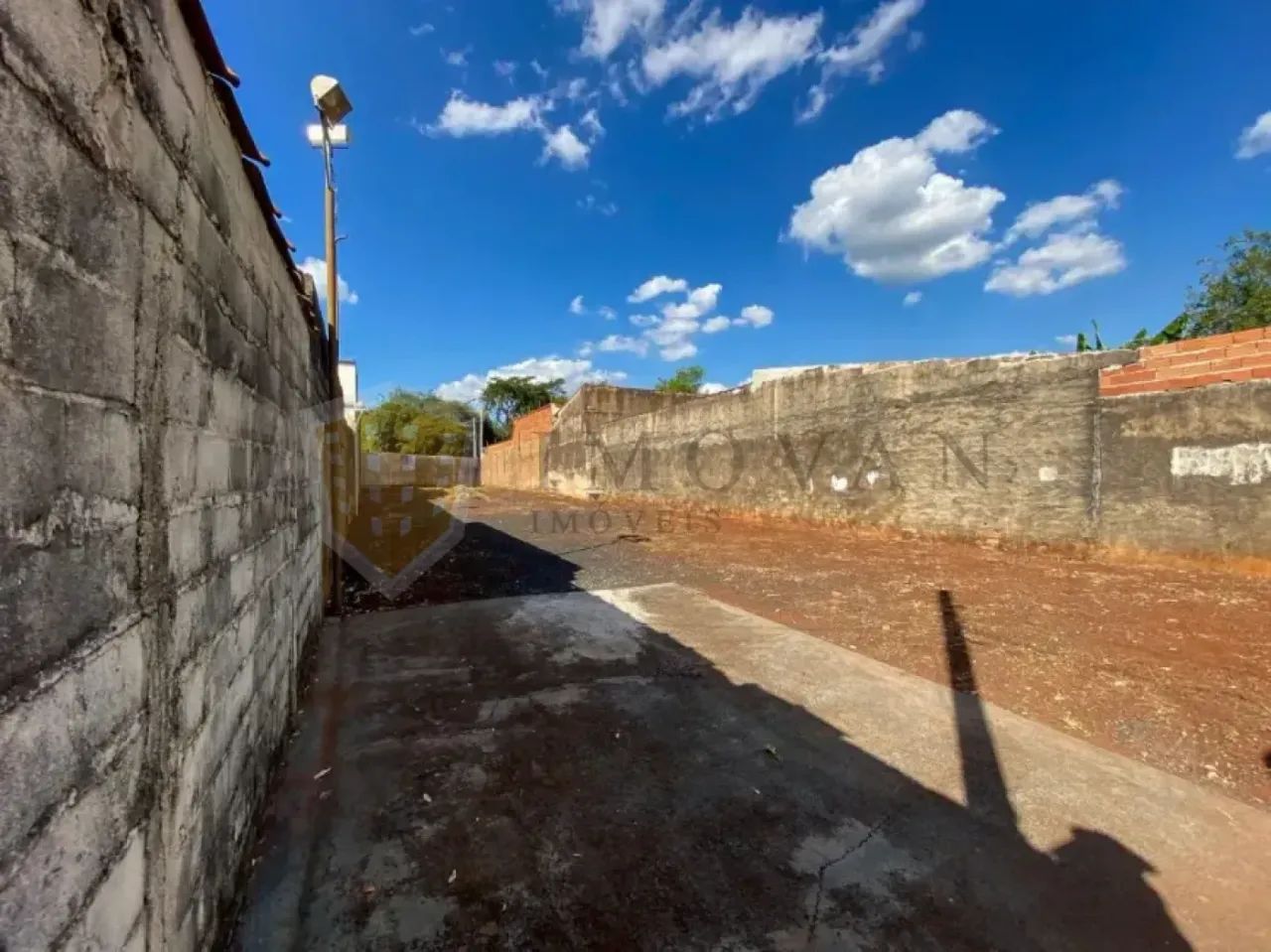 Terreno Padrão Murado e com Portão - Foto 2