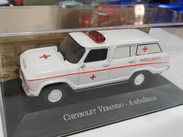 Miniatura Veraneio Ambulância 1/43 Carros de Serviço - Foto 2