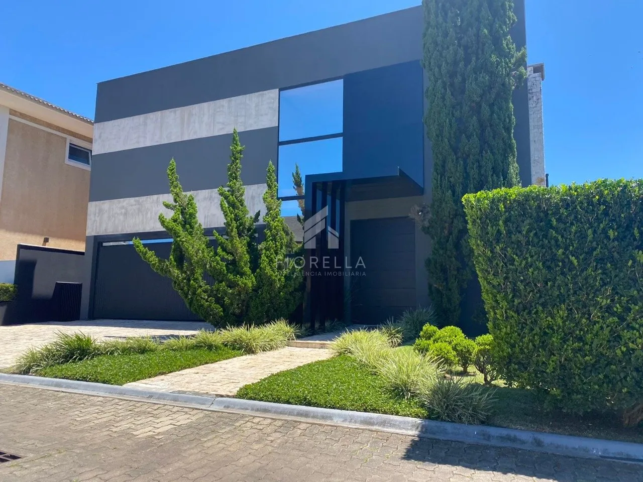 Casa em condomínio com 04 suítes em Jurerê Internacional - Florianópolis/SC