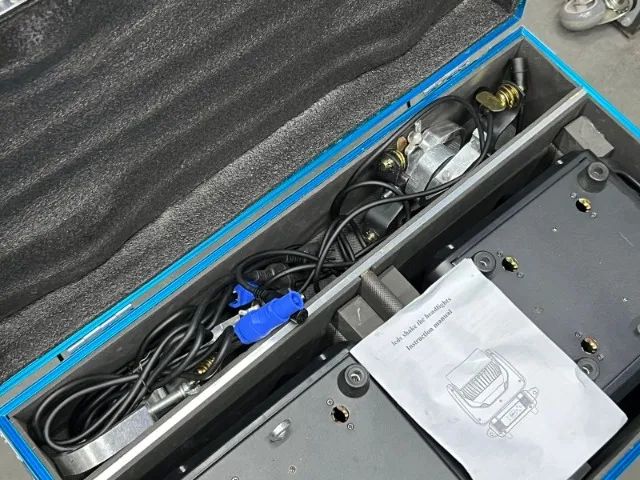 4 moving Aura Effect +2 cases Wash Beam Led Zoom 19x15 Rgbw+ 2 Cases rodinha Marca Briwax - Foto 5