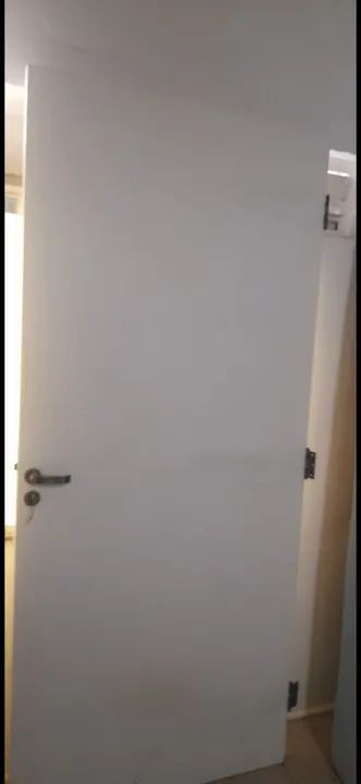 Folha de Porta Super Reforçada, Muito Pesada e com as Ferragens
