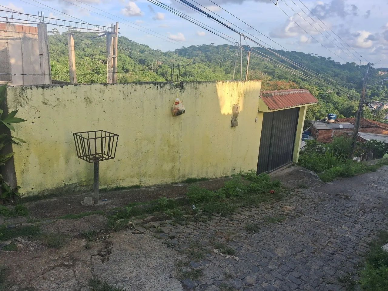 Vende se 2 casas + 1 terreno 