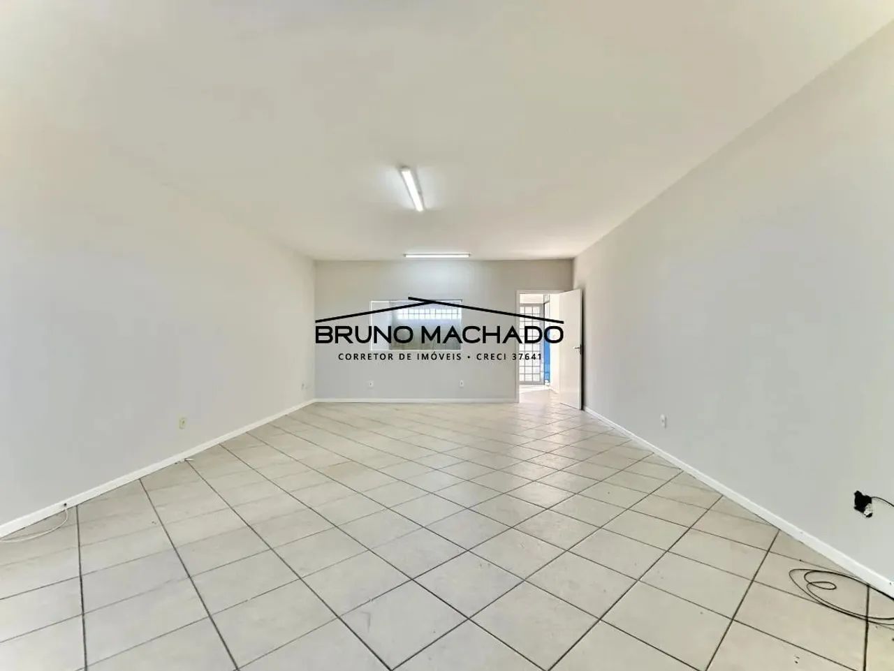 Sala Comercial para Venda em Curitiba, Santa Cândida, 1 banheiro, 3 vagas - Foto 4