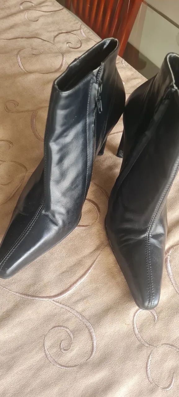 Botas de couro pretas - Foto 2