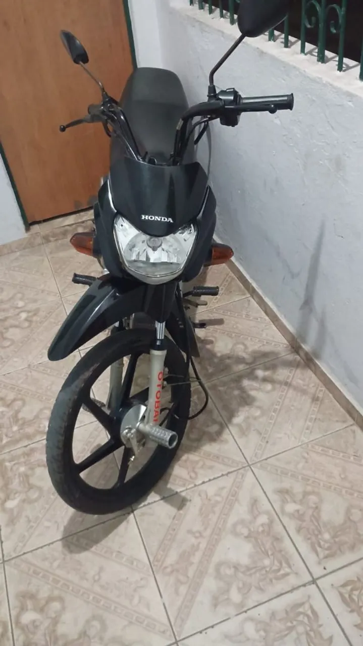 Pop 110 bem cuidada