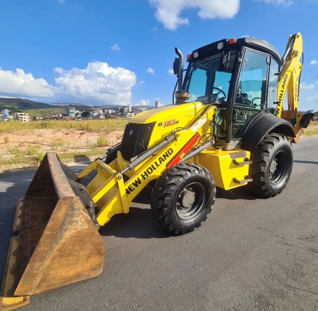 Pá Carregadeira New Holland B110B  - Foto 4
