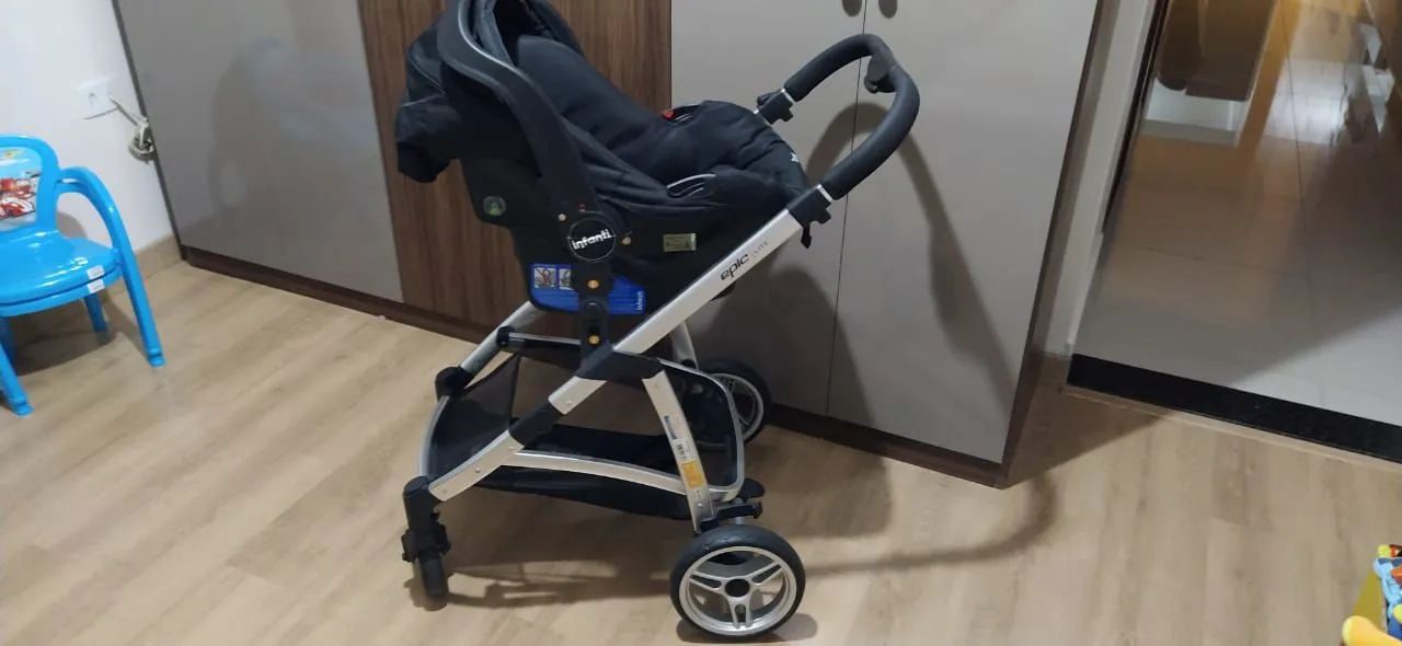 Carrinho de bebe com bebê conforto  - Foto 3