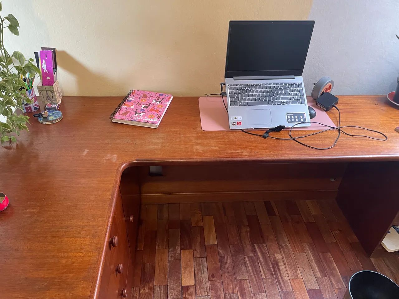 Desk / Study Table64166929943041121