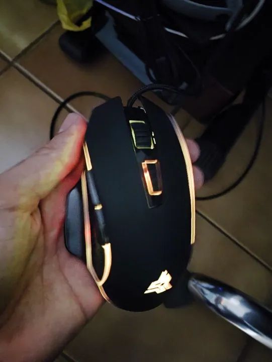 Mouse gamer com led e atalhos Anubis MU006 4800 dpi - Anápolis  - Foto 2