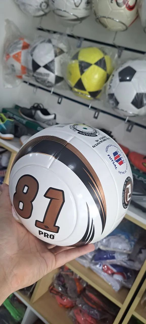Bola