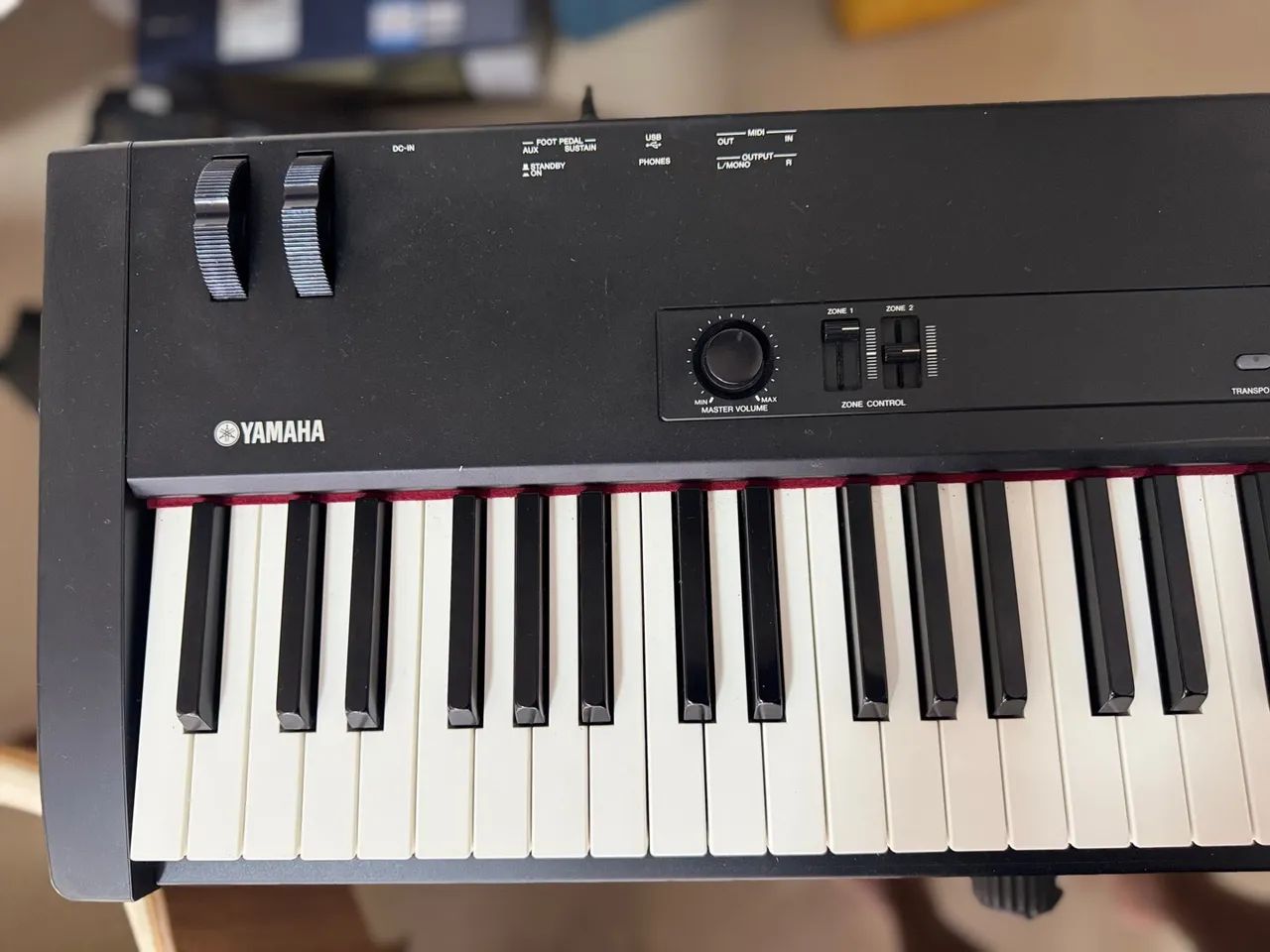 Piano Digital Yamaha CP33  - Foto 4
