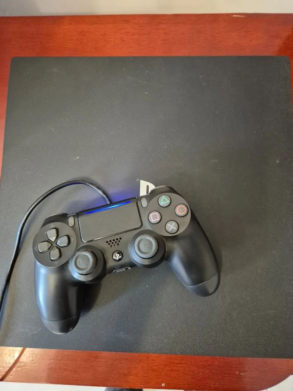 PS4 PRO 1TB + 2 CONTROLES - Foto 4