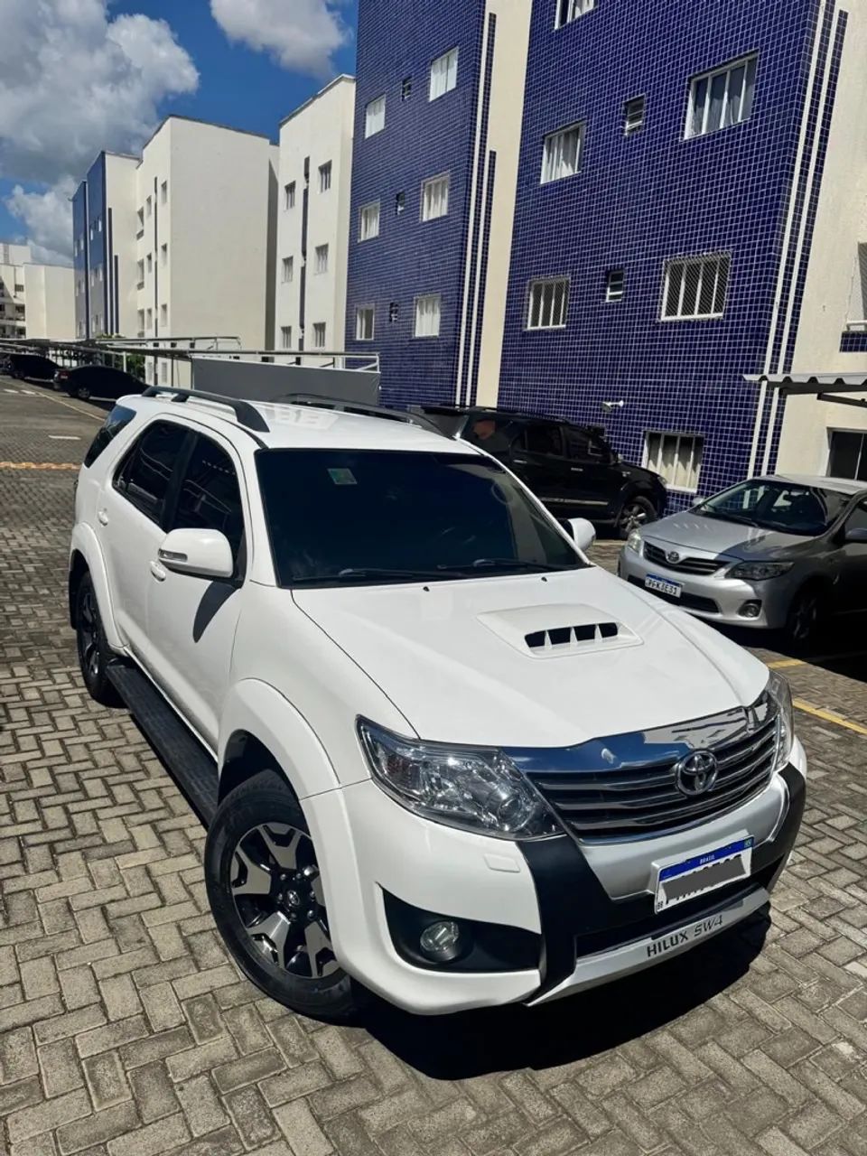 HILUX SW4 3.0 SRV 2015 7 LUGARES 