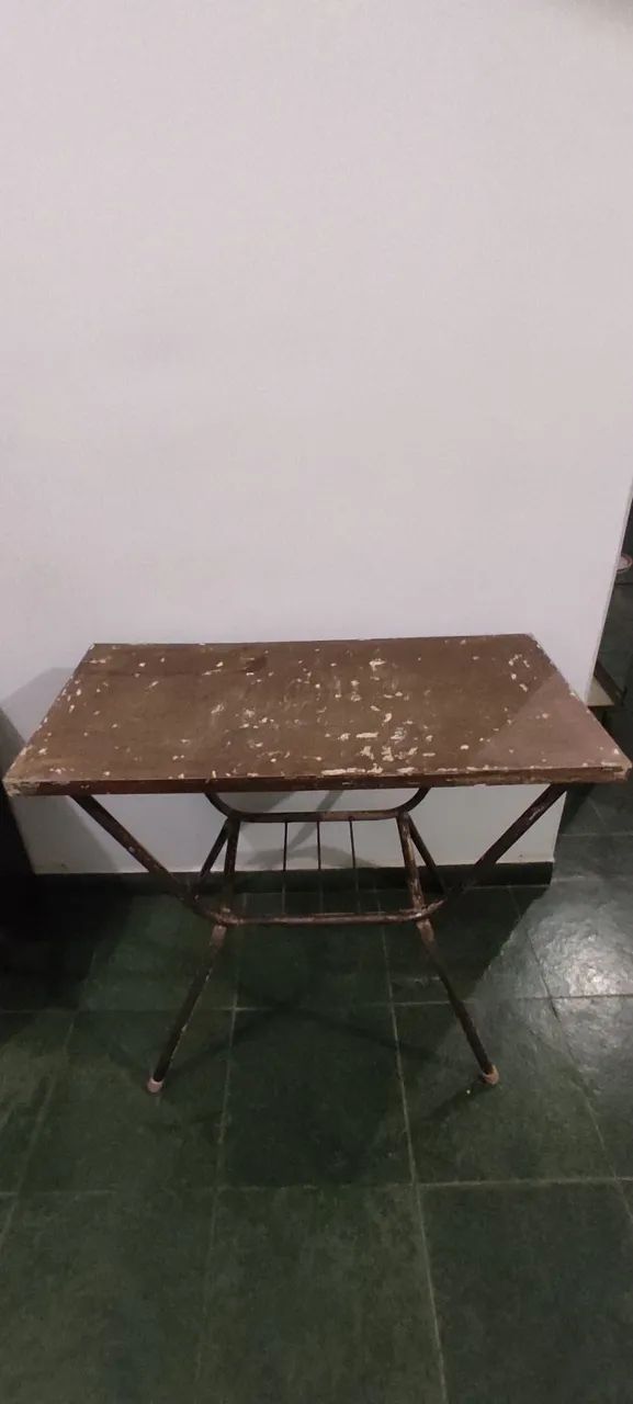 Mesinha de apoio vintage