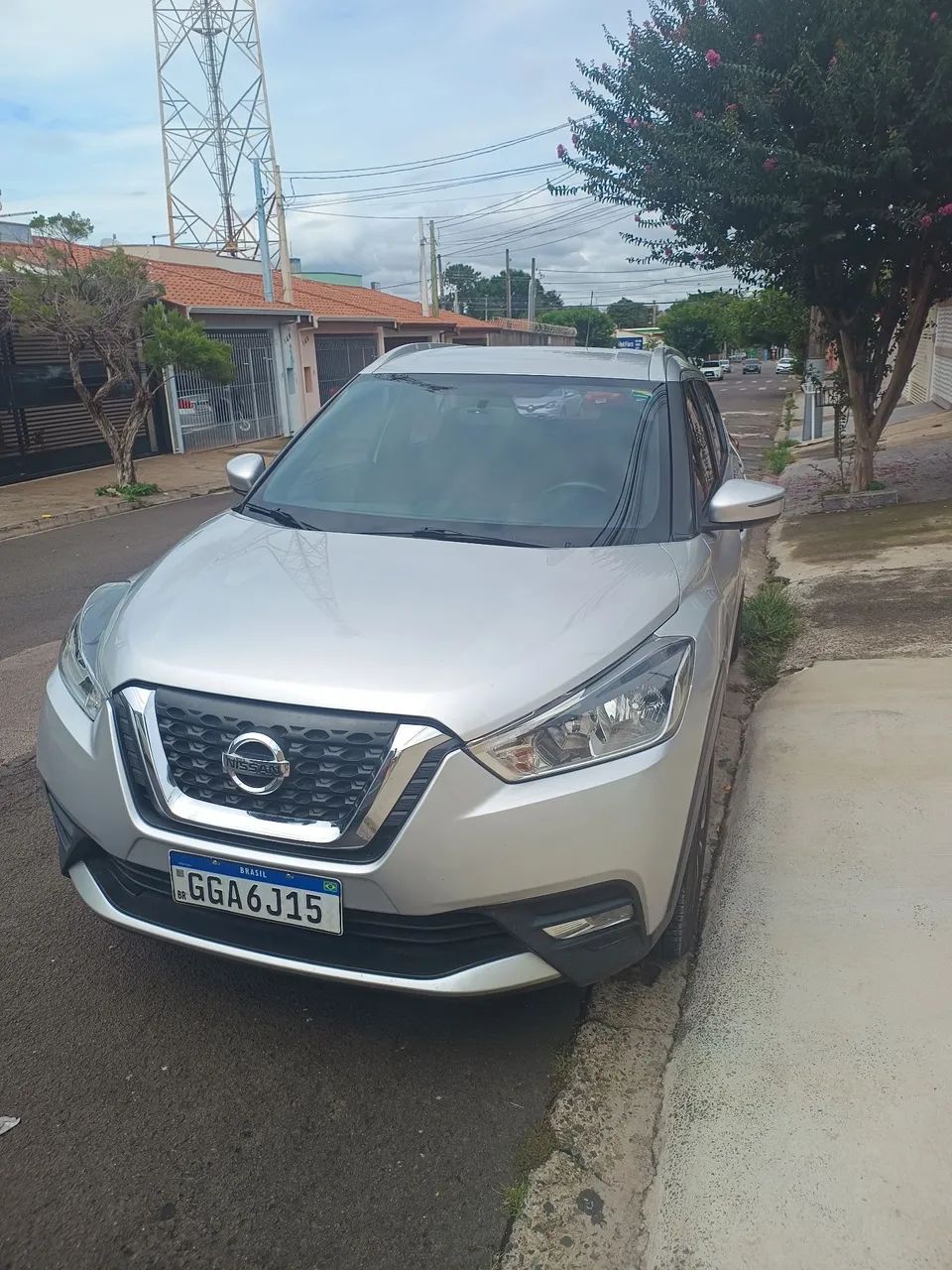 Nissan kicks SV automático completo 