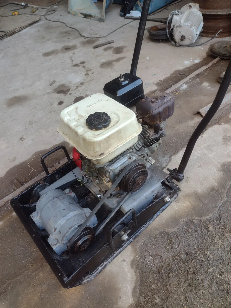 Compactador de Solo a Gasolina
