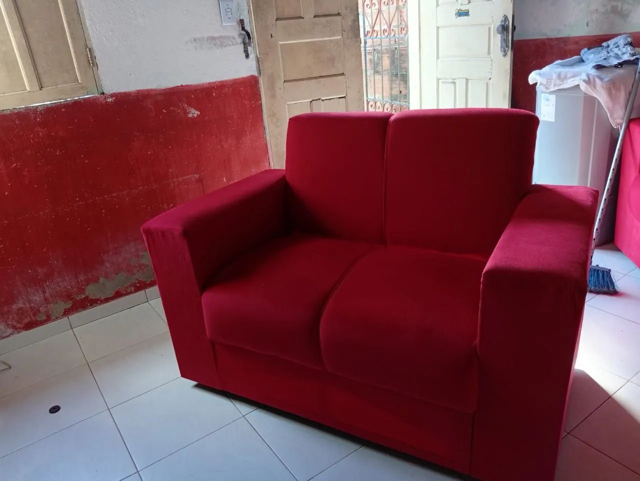 Sofá vermelho de 3 lugares - Foto 3