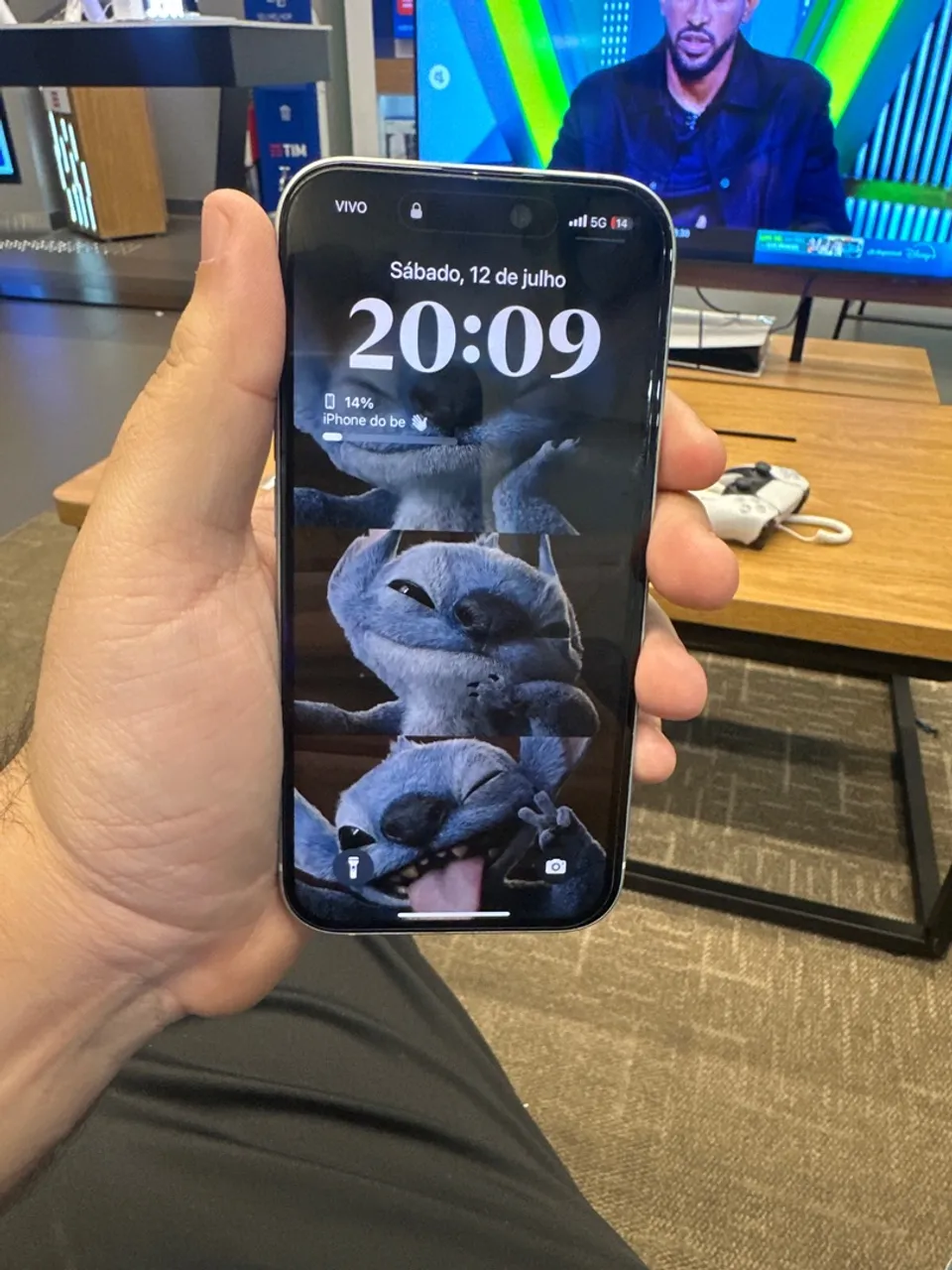 iPhone 15 256GB - apenas 1 ano de uso