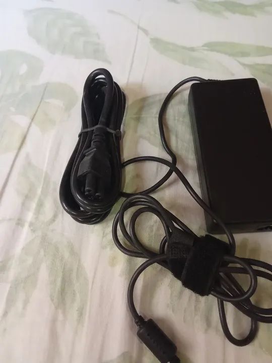 Fonte de PC 19.5V 3.34A LENOVO 