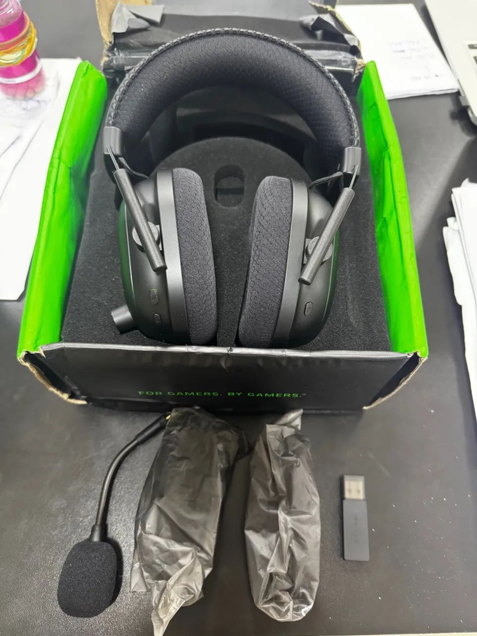 Fone de Ouvido Gamer Razer BlackShark V2 Pro Wireless PRETO - Edição 2023 - Foto 3