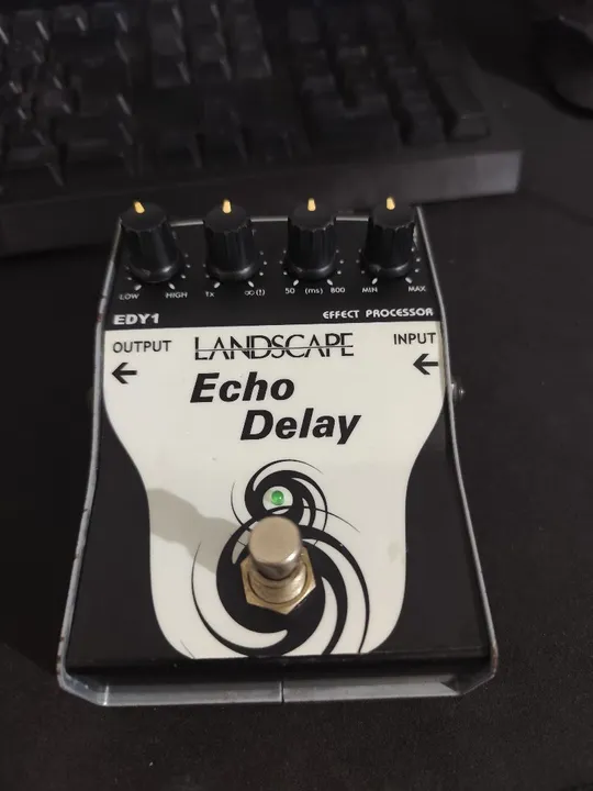 Pedal de Efeito Echo Delay E-DY1