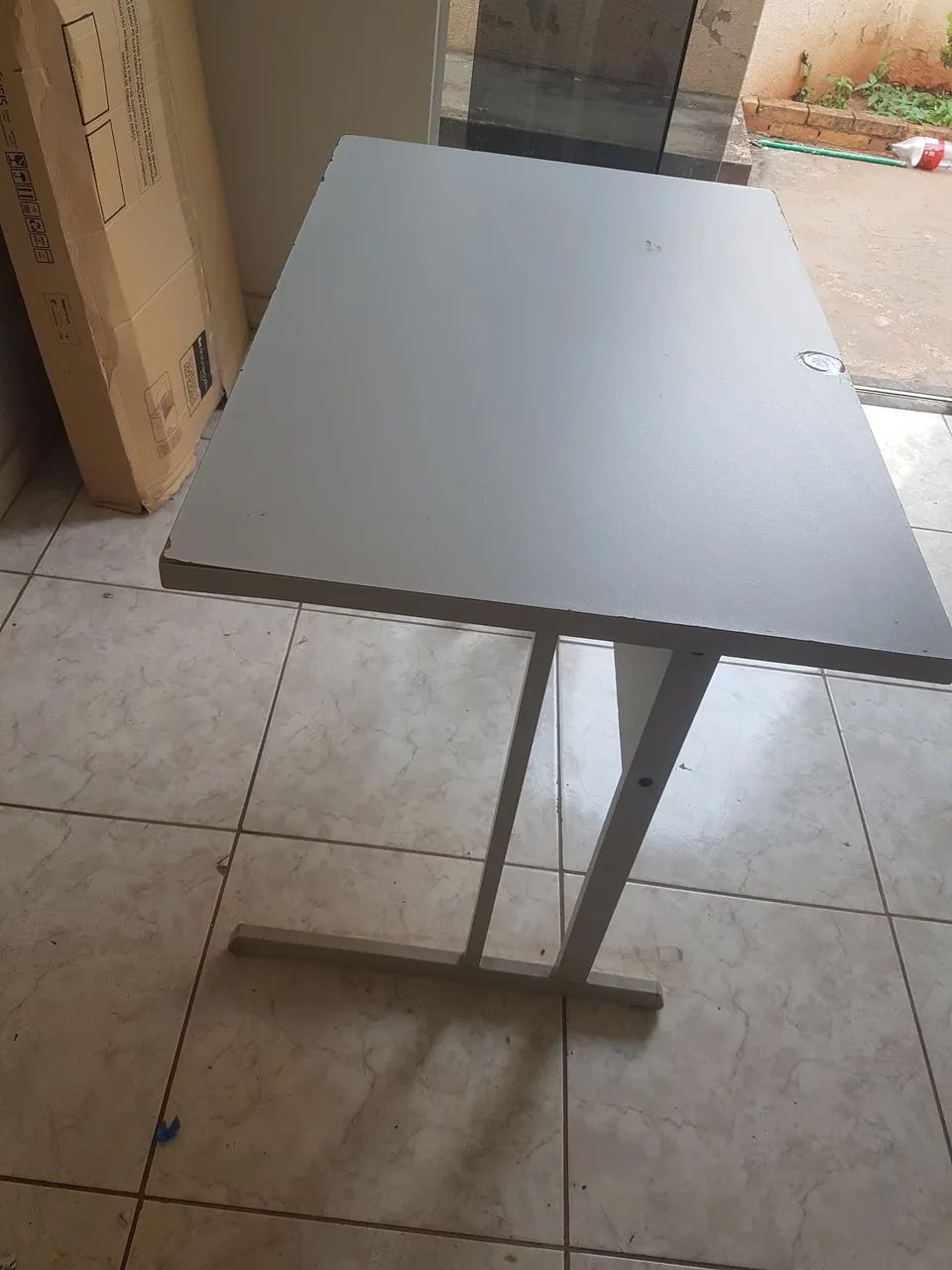 Computer desk64573482941571122