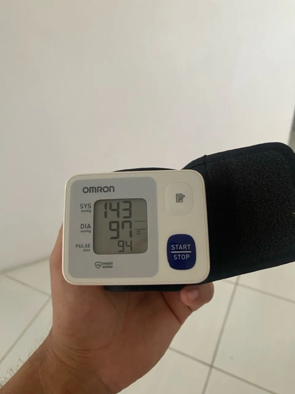 Aparelho de Medição de Pressão Omron - Foto 2
