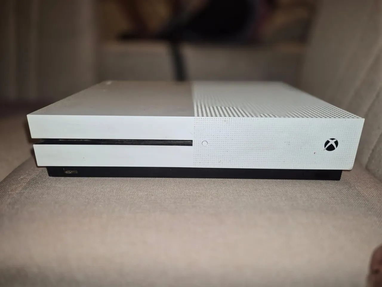 XBOX ONE - CONSERVADO + 2 CONTROLES - Foto 3