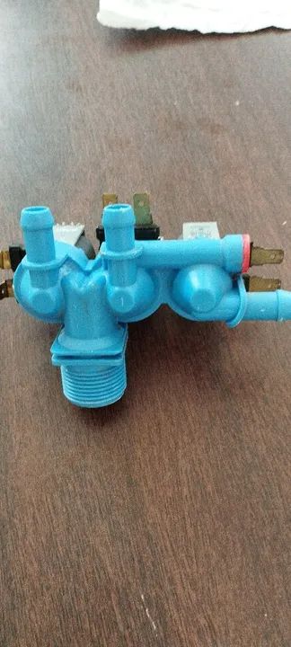 Válvula de entrada de água lavadora Electrolux lbu 15 3 vias 220V - Foto 3