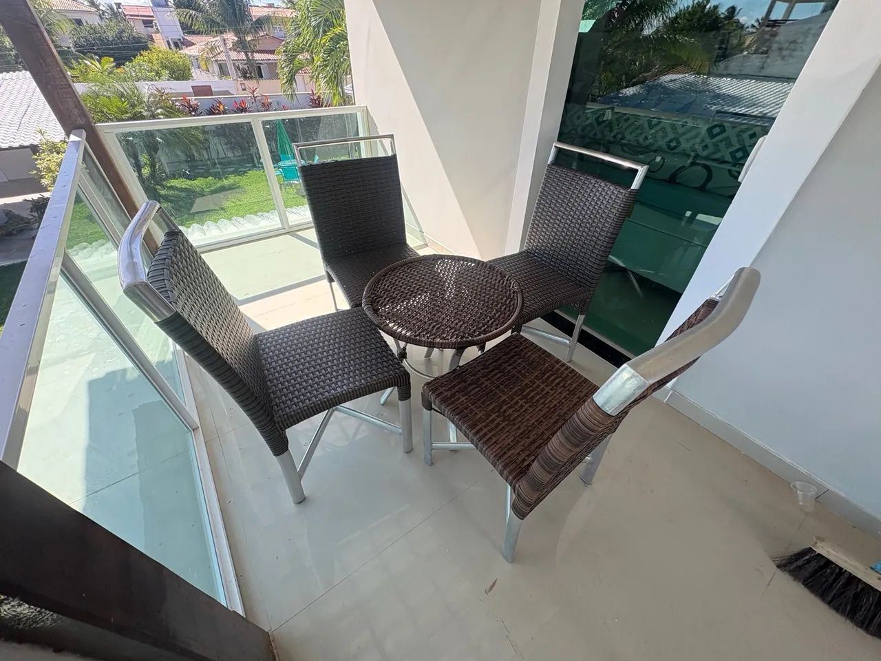 Conjunto mesa de centro + 4 cadeiras - Foto 2