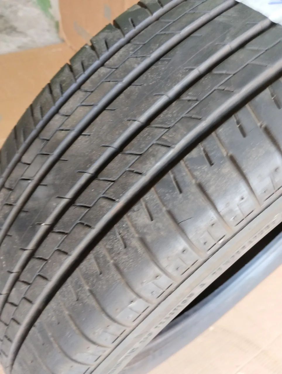 pneu Bridgestone allenza HL33 225 60 18 100H - Peças para carros