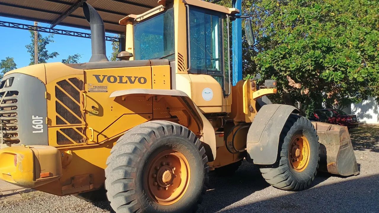 Pá carregadeira Volvo L60F ano 2017 - Foto 3